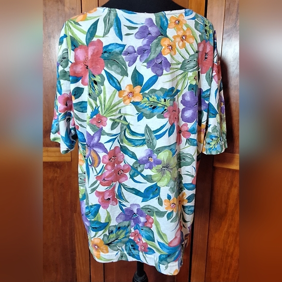 🌼BASIC EDITIONS floral t-shirt. Size L - Picture 4 of 6